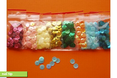 Flitry sypané 704 vel.8mm, balení 3g. lomené