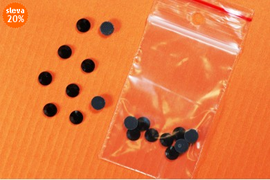 Nažehlovací Hot-fix 12 vel. 6mm bal.1g černá