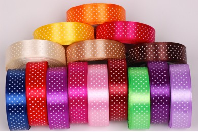 Stuha atlasová puntík šíře 25mm