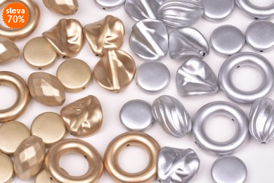 Korálky 714 plastové mix druhů